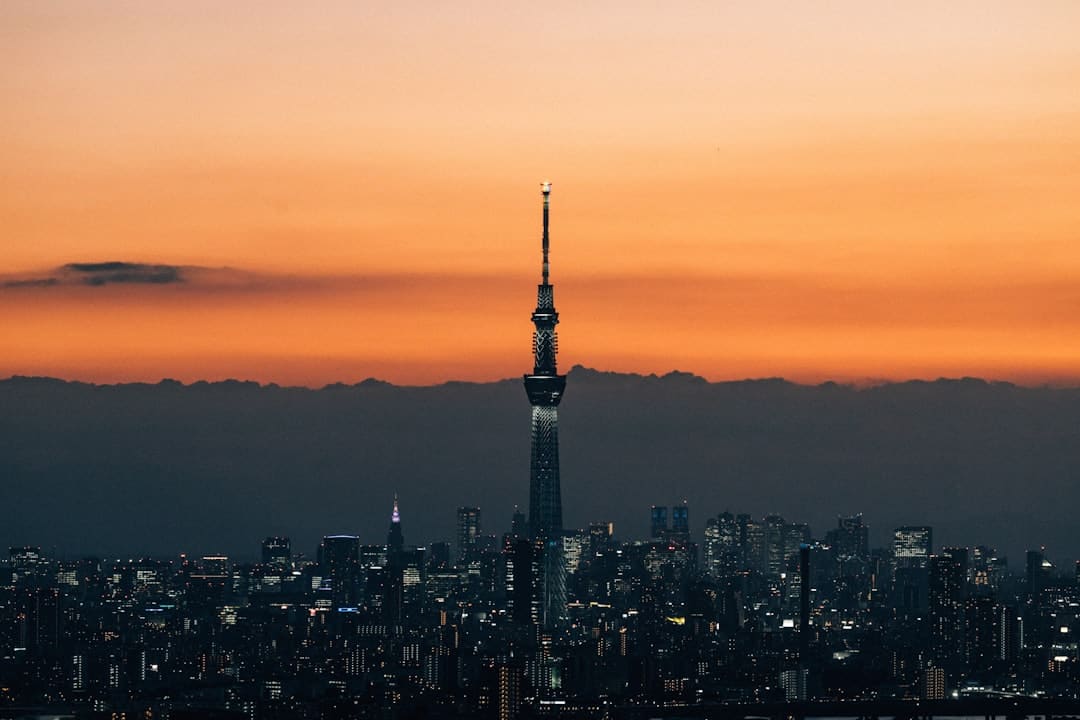 冯巩一句“我想死你们了”，这个年货节总算有了“年味”